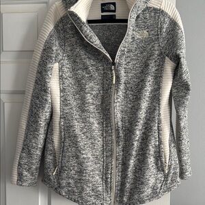 The North Face Blue and Cream Jacket Women’s Medium